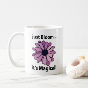 Taza De Café Flor morada mágica acaba de florecer su mágico
