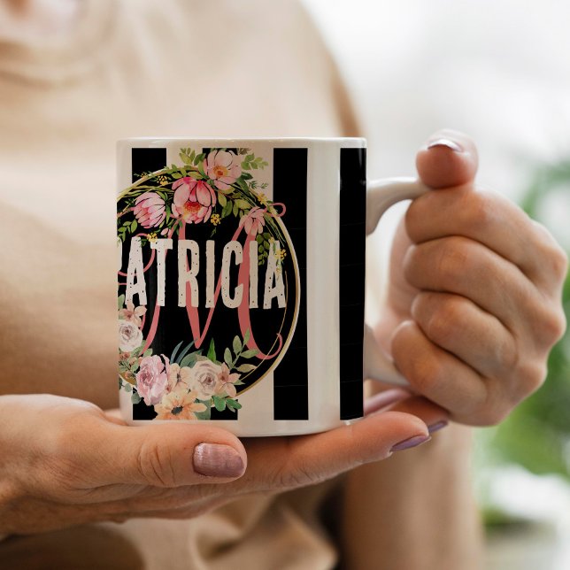 Taza De Café Flor rosa negro y blanco Tiras monograma (Subido por el creador)
