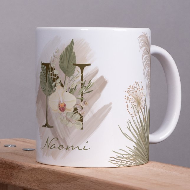 Taza De Café Floral acuarela Boho Personalizado Monograma Nombr (This mug is a boho dream with its floral watercolor design and your custom monogram.)