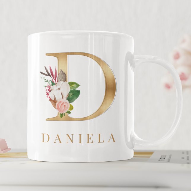 Taza De Café Floral acuarela y carta dorada D Monograma (Subido por el creador)