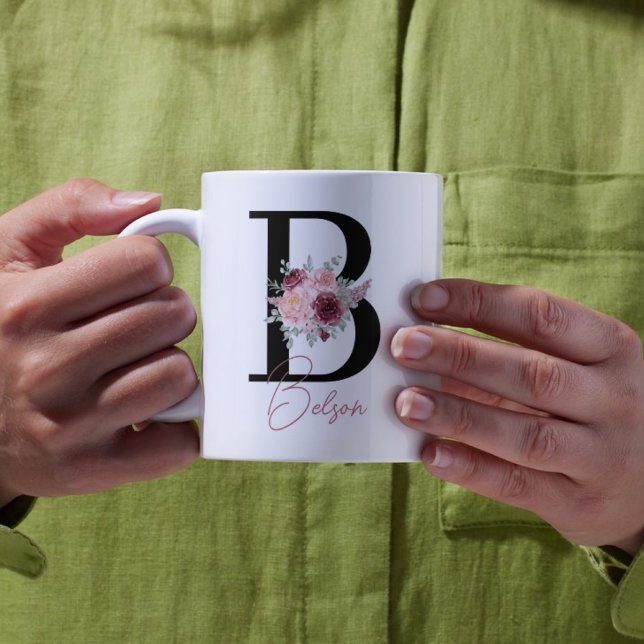 taza de café floral con la letra b acuarela (Subido por el creador)