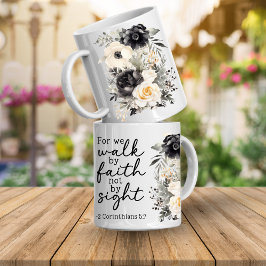 Taza de café floral con versículo bíblico