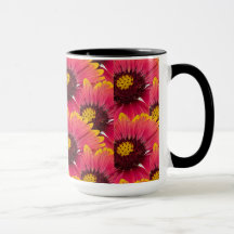 Taza de café floral de cono de flor rosa