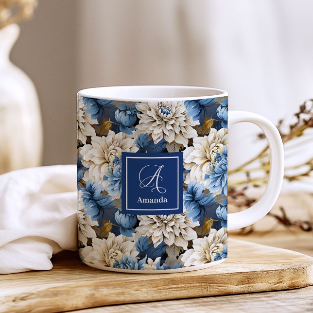 Taza de café floral de flores de la Marina de lujo (Luxury Navy Flowers Custom Name Floral Coffee Mug)