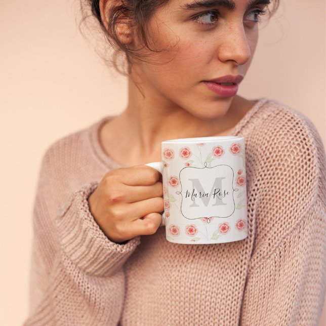 Taza De Café Floral de monograma rosa personalizada (Pink floral monogram custom mug. )