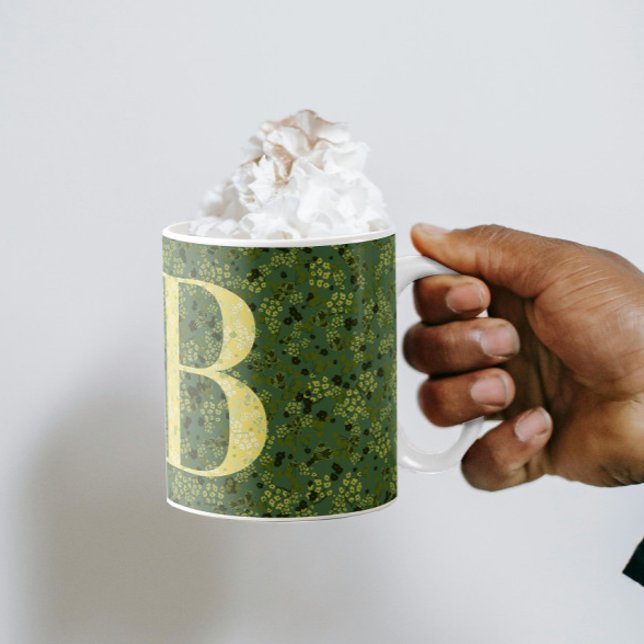 Taza De Café Floral Elegante Monograma Clásico B verde con fras (Subido por el creador)