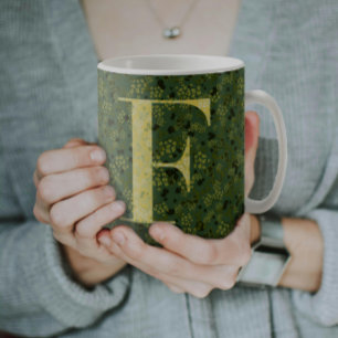 Taza De Café Floral Elegante Monograma Clásico F verde w/frase