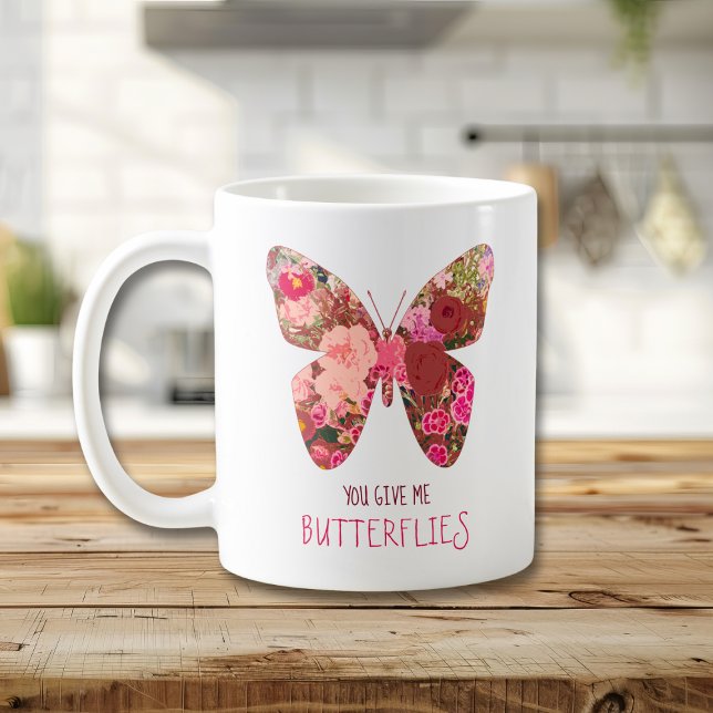 Taza De Café Floral me da mariposas el día de San Valentín mug (Subido por el creador)