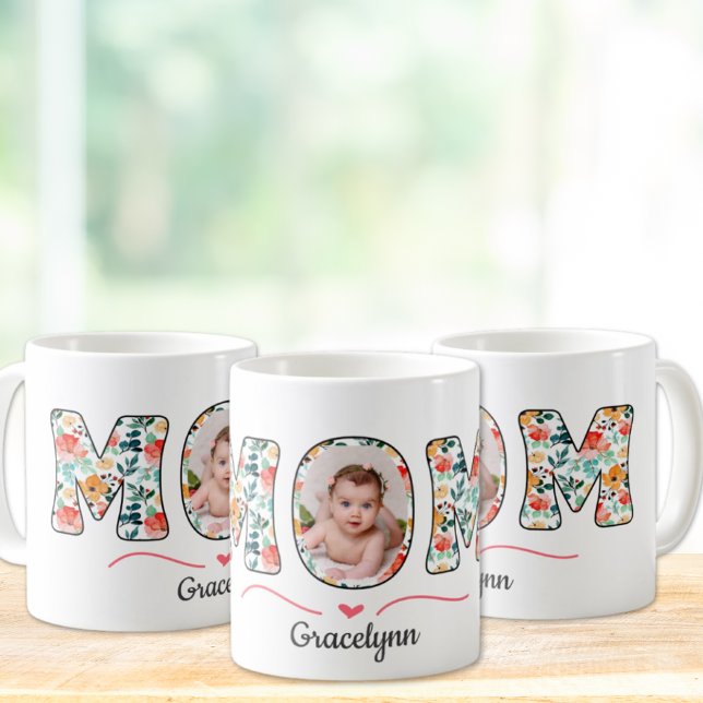 Taza De Café Floral MOM Photo & Kids Names Personalizado Día de (Create a custom Mother's Day mug with floral typography, a photo, & kid's names for a heartfelt gift)