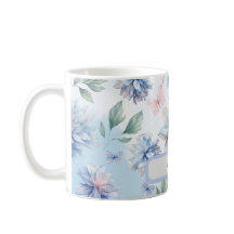 Flores azules y mariposas rosas