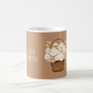 Taza De Café Flores blancas crema en cesta