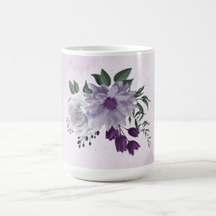 Taza De Café Flores blancas moradas románticas y follaje