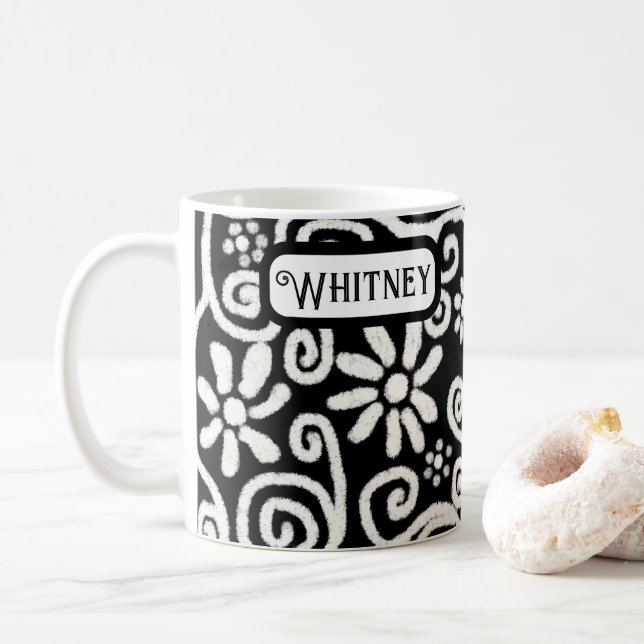 Taza De Café Flores blancas negras y negras personalizadas (Con donut)