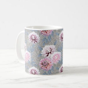 Taza De Café Flores blancas, rosadas sobre gris.