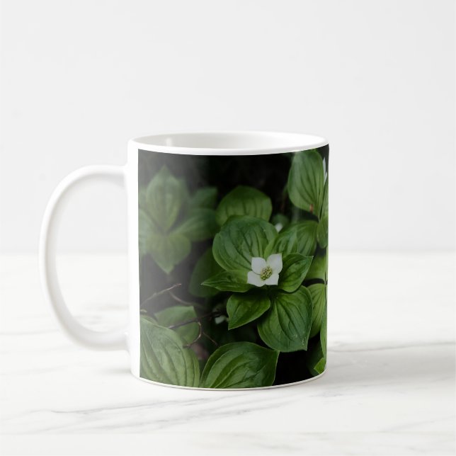 TAZA DE CAFÉ FLORES BLANCOS CON HOJAS VERDES (Izquierda)