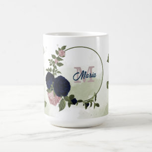 Taza De Café flores de color rosa y azul marino con monograma