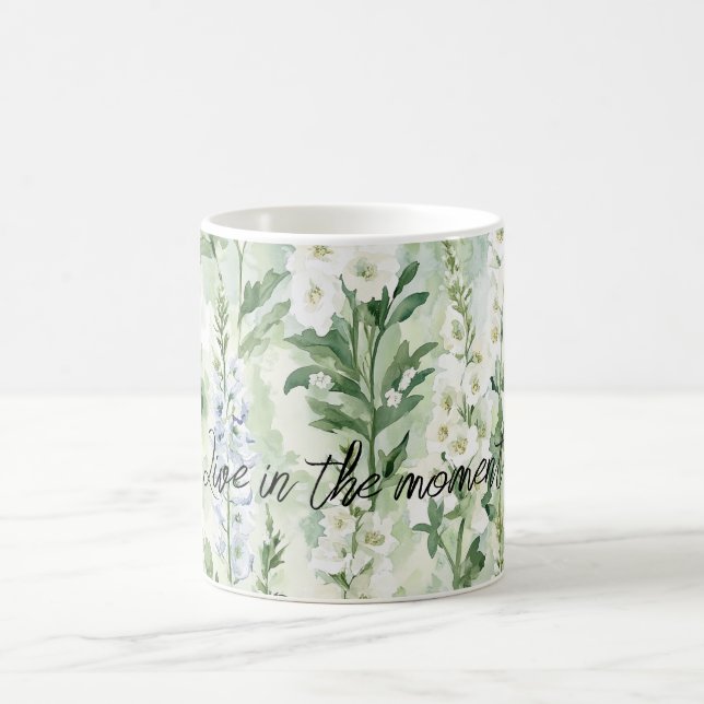Taza De Café Flores de Delphinium blancas lavanda   (Centro)