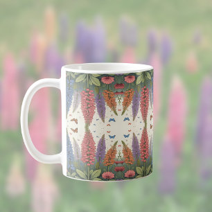 Taza De Café Flores de lupa en mariposas patrón de cosecha