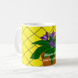 Taza De Café Flores Moradas en Maceta con Frase