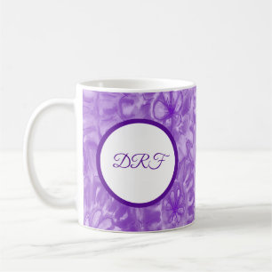 Taza De Café Flores púrpuras pintadas con tarjeta postal monogr