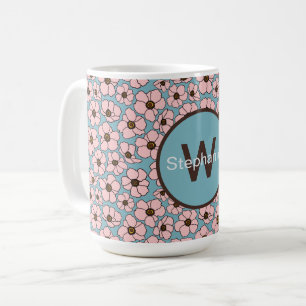 Taza De Café Flores rosadas sobre azul con monograma
