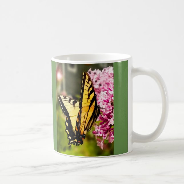 Taza De Café Fondo hermoso de la mariposa w/green del (Derecha)