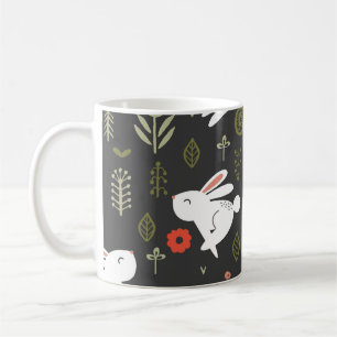 Taza De Café Fondo oscuro, conejos blancos, cosecha floral.
