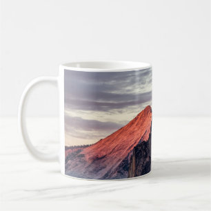 TAZA DE CAFÉ FORMACIONES DE ROCA MARRONA Y NEGRA