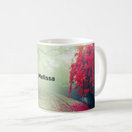 Taza De Café Foto de Misty Train Tracks & Red Tree