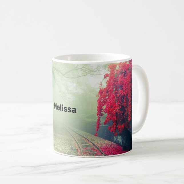 Taza De Café Foto de Misty Train Tracks & Red Tree (Anverso derecho)