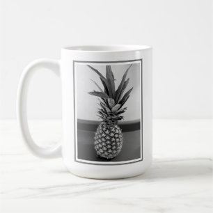 Taza De Café Foto simple de una piña con texto de Personalizabl