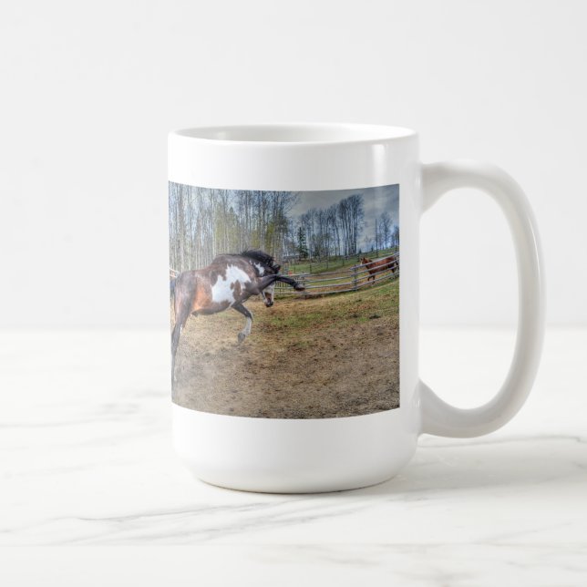 Taza De Café Fotografía de acción del Stallion Equine de Pinto  (Derecha)