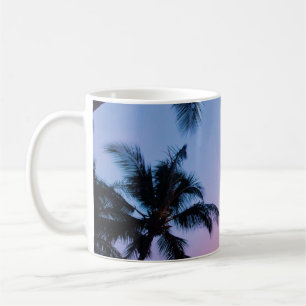 Taza De Café Fotografías de bajo ángulo de cocoteros durante lo