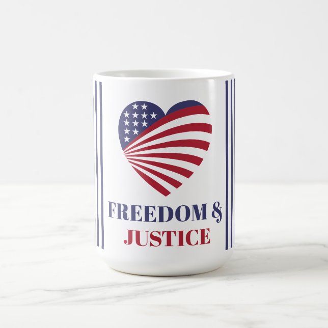 Taza De Café Freedom & Justice American Flag with Heart.  (Centro)