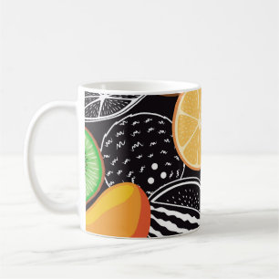 Taza De Café Frutos tropicales coloridos, fondo negro.