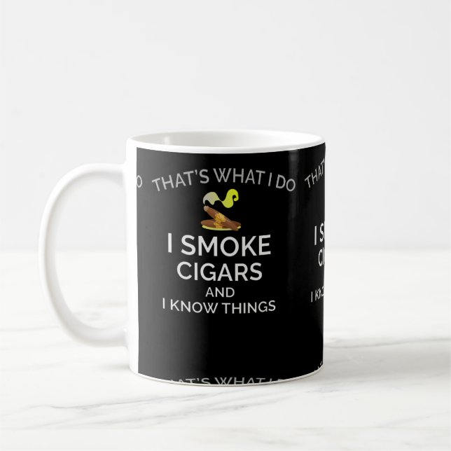 Taza De Café Fumo los cigarros y sé cosas (Izquierda)