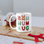 Taza De Café Funny Bah Humbug<br><div class="desc">Diseño divertido para un año desafiante. Bah Humbug está envuelto en alegres diseños de Navidades. Mensaje humorístico para las vacaciones.</div>