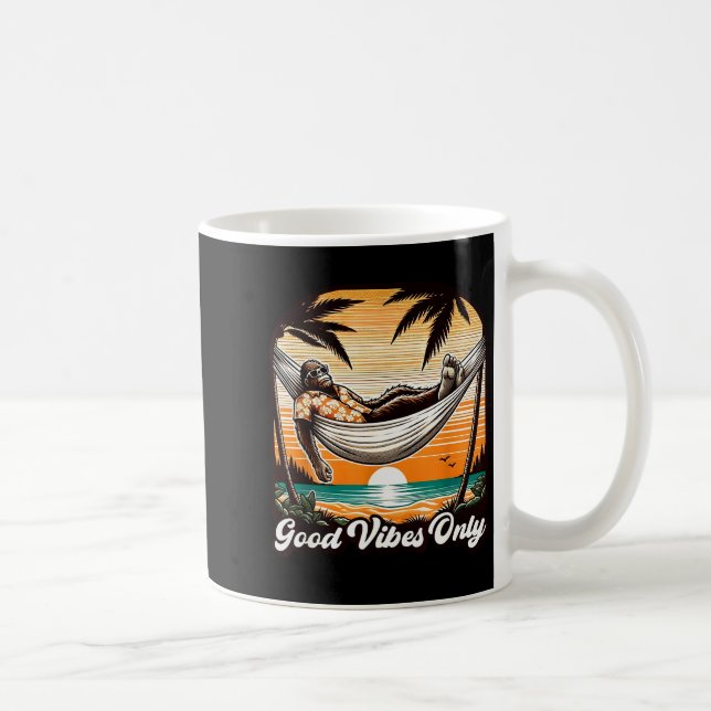 Taza De Café Funny Bigfoot Sasquatch Hawaiian Retro Beach Vacat (Derecha)