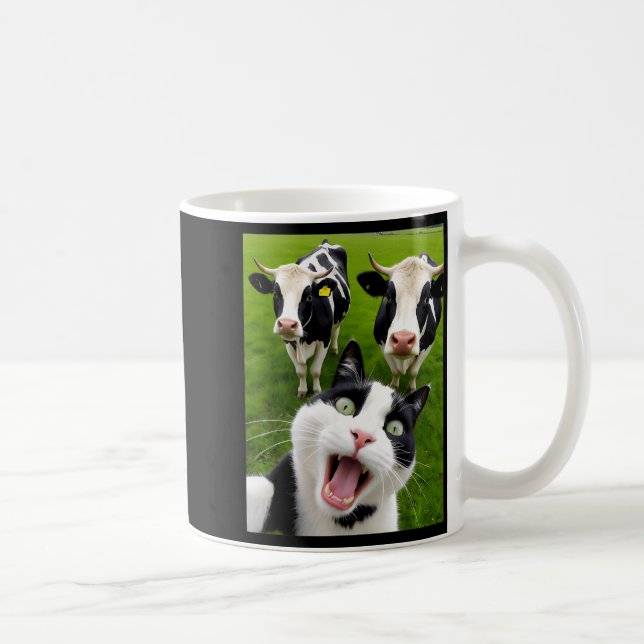 Taza De Café Funny Black And White Cat Cow Selfie  (Derecha)
