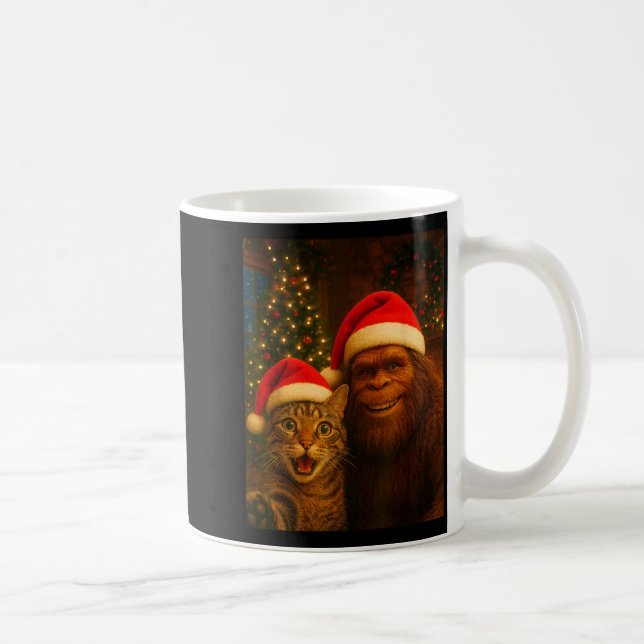 Taza De Café Funny Cat Selfie With Bigfoot Christmas Sasquatch  (Derecha)