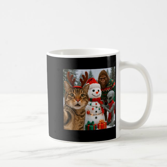 Taza De Café Funny Christmas Cat Selfie With Bigfoot Alien &amp (Derecha)
