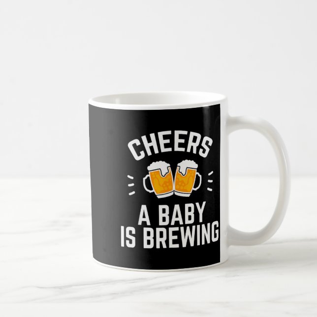 Taza De Café Funny New Dad Baby Shower Cheers A Baby Is Brewing (Derecha)