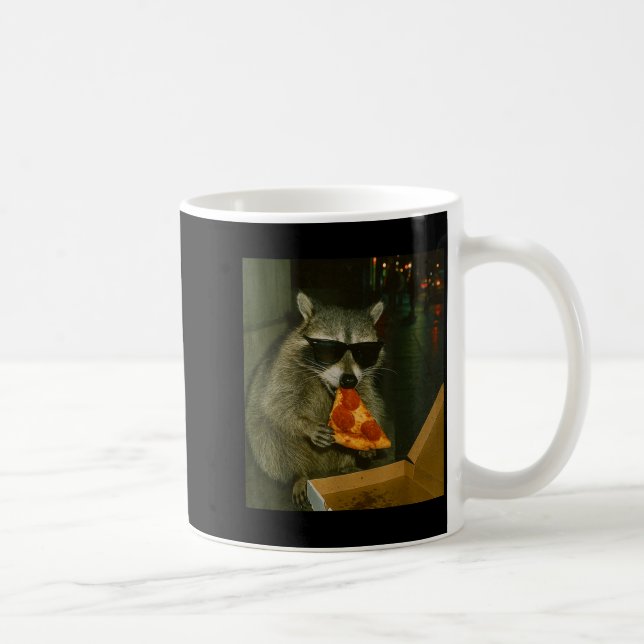Taza De Café Funny Raccoon Eating Zza Animal Meme  (Derecha)