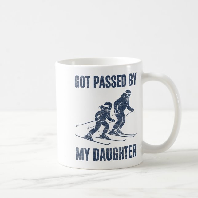 Taza De Café Funny Skiing Got Ped By My Daughter Family Ski Tri (Derecha)