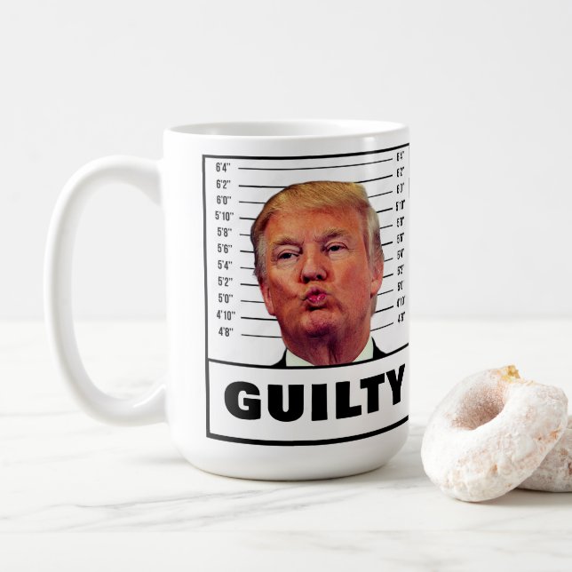 Taza De Café Funny Trump culpable (Con donut)