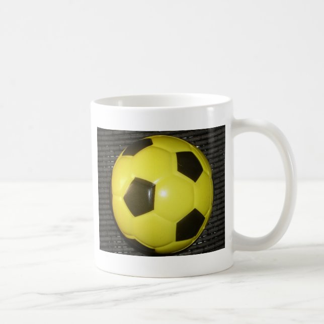 Taza De Café Fútbol amarillo y negro. (Derecha)