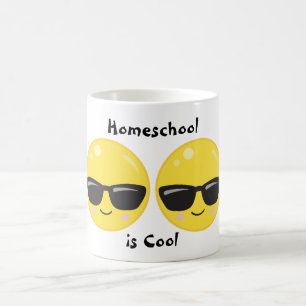 Taza De Café Gafas de sol Emoji sonriendo Homeschool es genial
