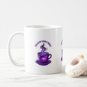 Taza de café galaxia alimentada por energía cósmic