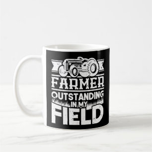 Taza De Café Ganadero En Mi Tractor De Campo