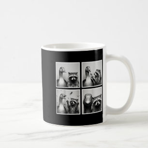 Taza De Café Ganso divertido y amigos de fotomatón de mapache c